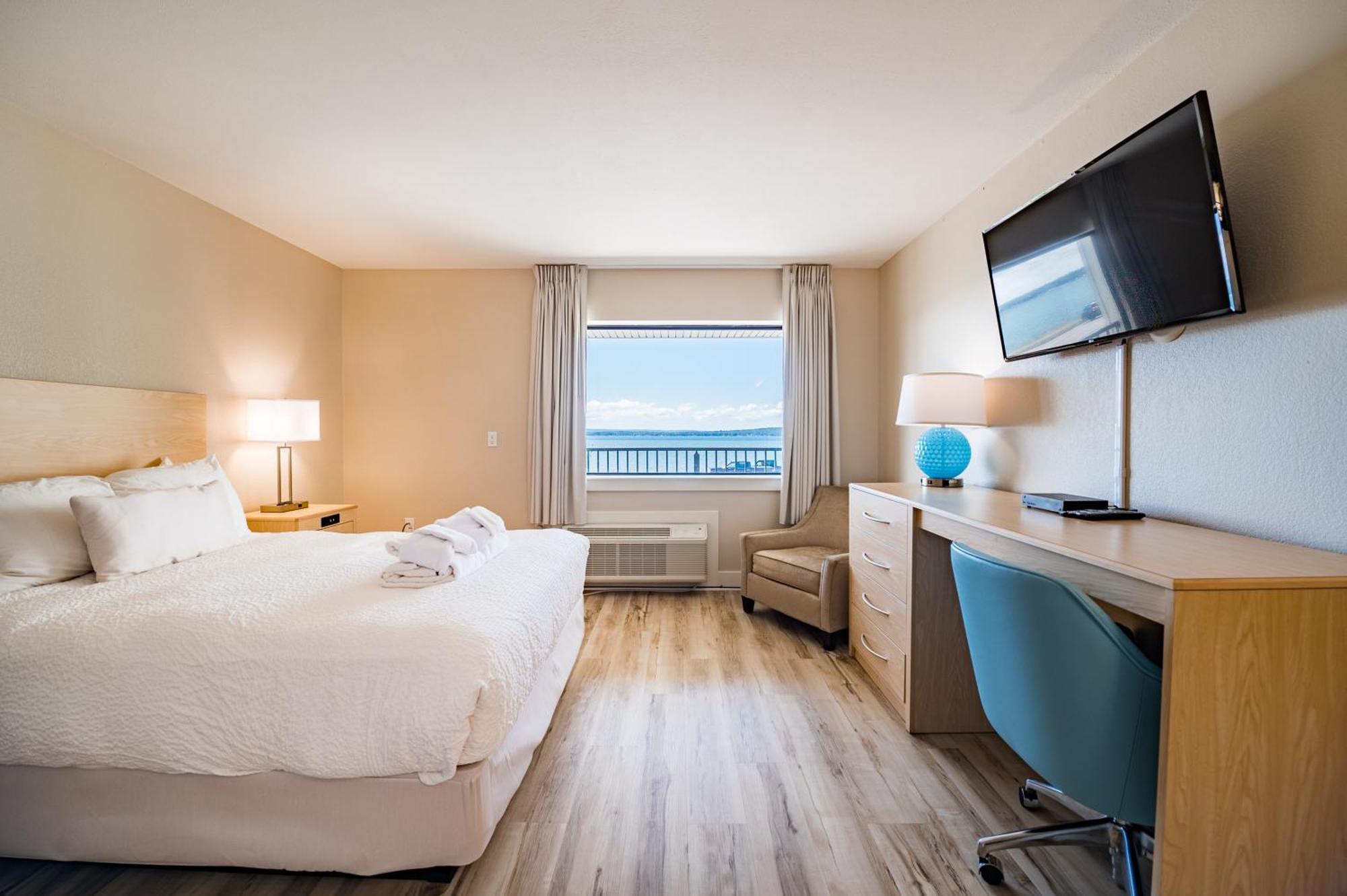 Kasa Gold Coast Inn Травърс Сити Екстериор снимка